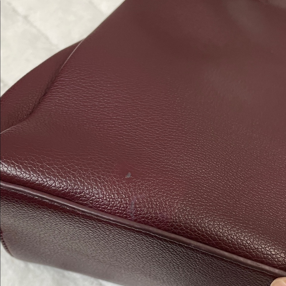 Elegant Burgundy Shoulder Bag - Picture 15 of 16